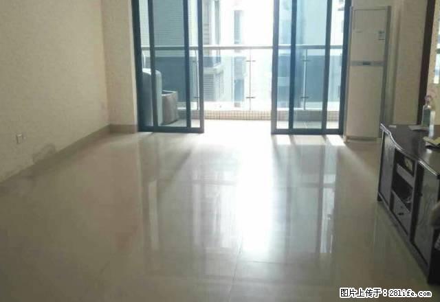 城市广场D栋2房2厅精装修可办公可住家，业主急租2600块。 - 房屋出租 - 房屋租售 - 湛江分类信息 - 湛江28生活网 zhanjiang.28life.net
