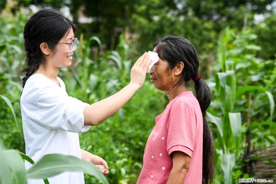 全网追的“扁担女孩”，找了一份暑假工，时薪12元 - 湛江生活资讯 - 湛江28生活网 zhanjiang.28life.net
